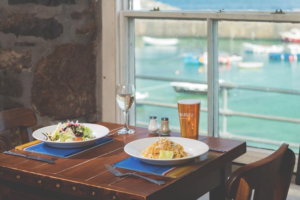 The Ship Inn Пензанс Екстериор снимка
